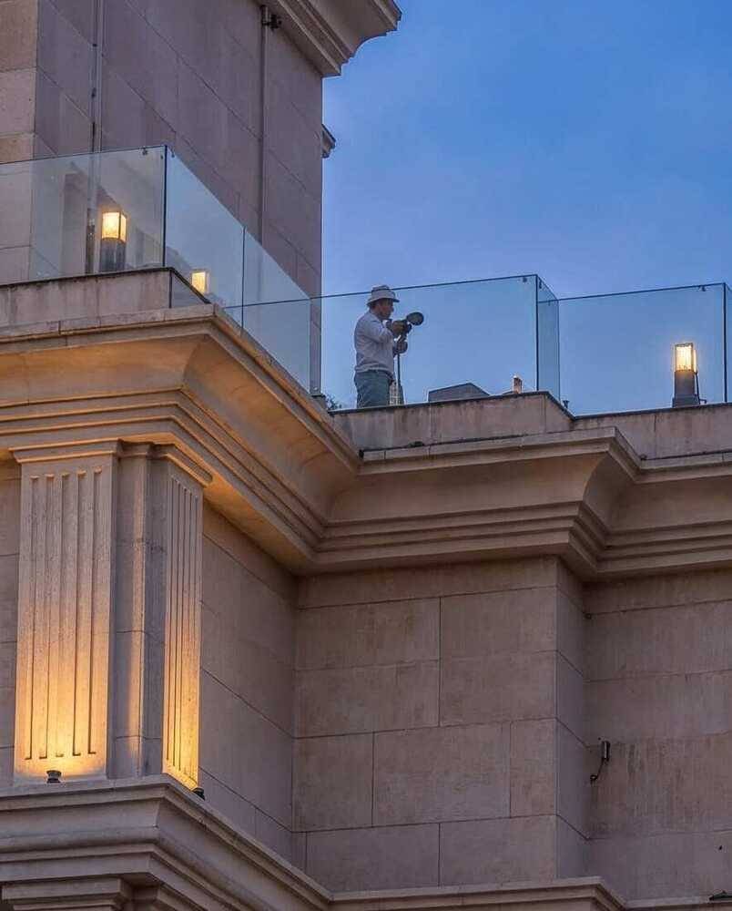 Rooftop parapet and glass balustrade