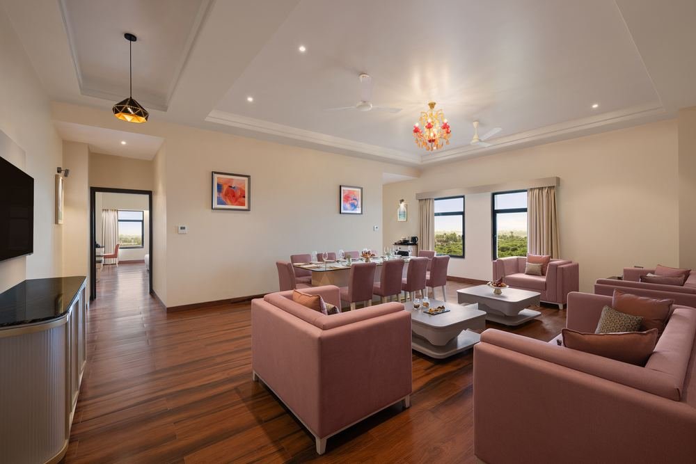 Suite living room
