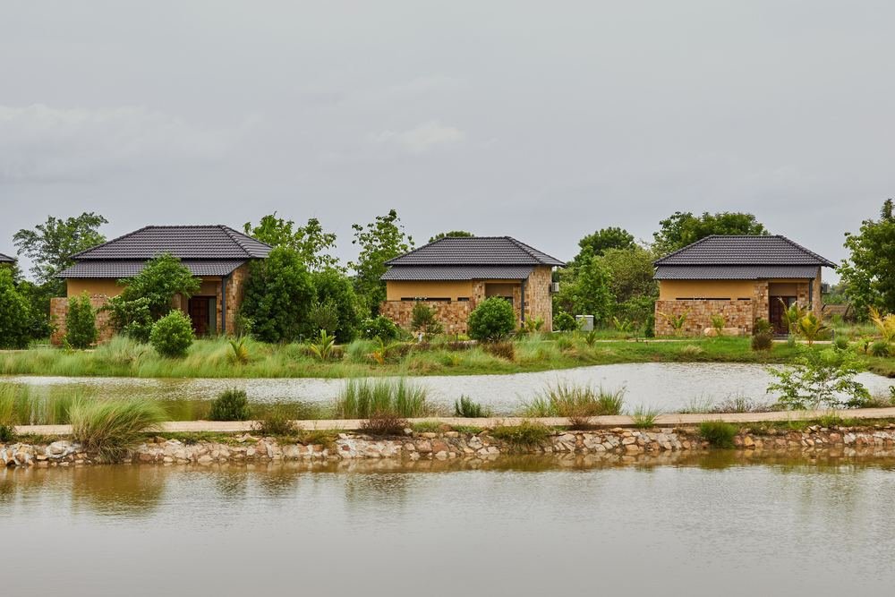 Villas across the site’s water edge